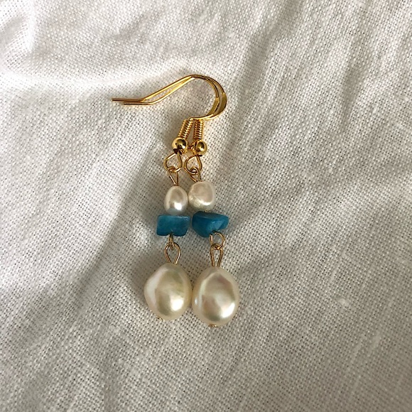 Natural turquoise & freshwater pearl 14k gold filled  drop earrings - Picture 4 of 5